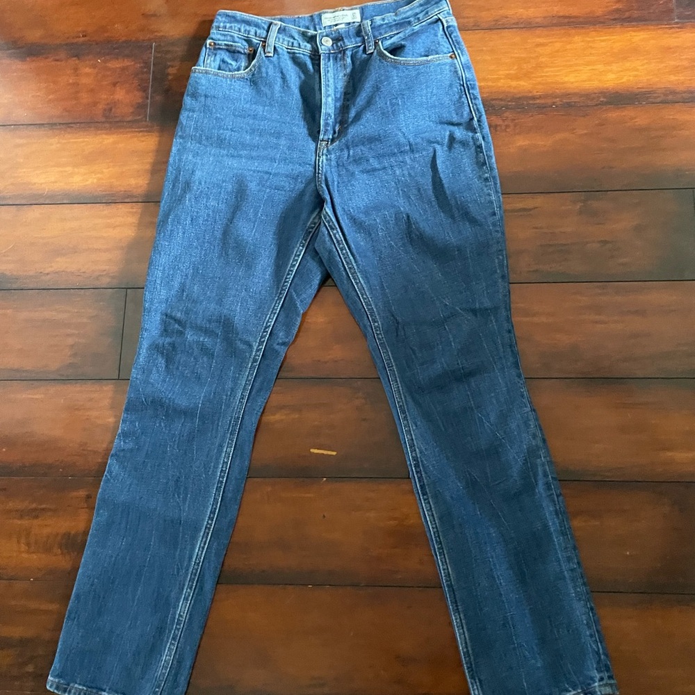 Abercrombie & Fitch Slim Straight Ultra High Rise Jean